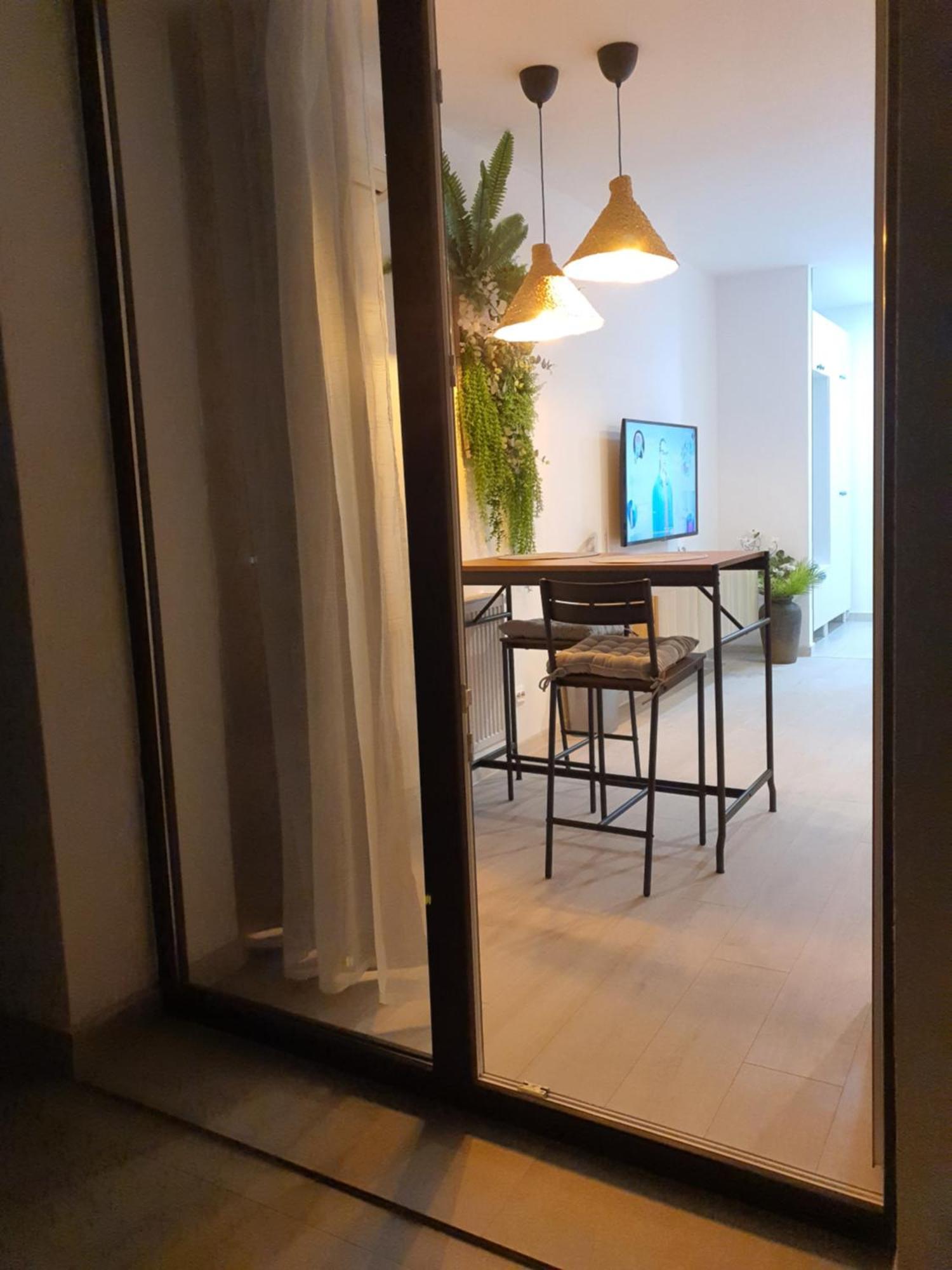 Premium Hils Brauner Studio Bukarest Eksteriør billede